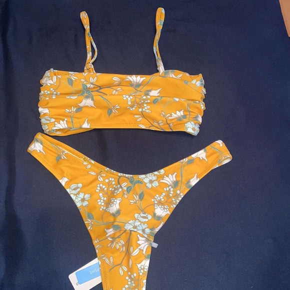 CUPSHE Floral Bikini Set - Picture 2 of 3